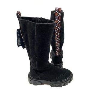 NWT Farm Rio Embroidered Black Long Suede Lug Sole Boots Size: 6.5